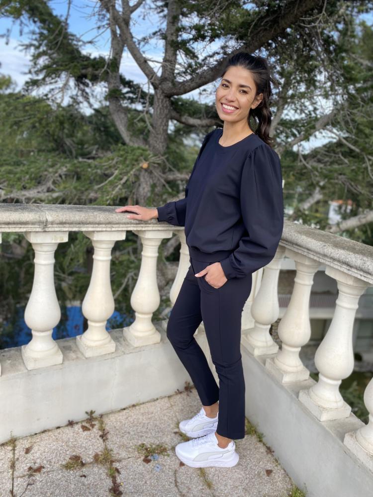 D'ETOILES CASIOPÉ stoer sweatshirt BARBADOS is vervaardigd van Italiaanse bonded travel kwaliteit. Bonded betekent dat dit st