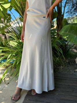 D’etoiles Casiopé HUNTER silver is vervaardigd van een duurzame Italiaanse tricot lurex kwaliteit. Deze recht vallende rok he